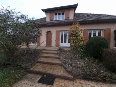 Maison sur sous sol A VENDRE - NOLAY - 120 m2 - 180000 €