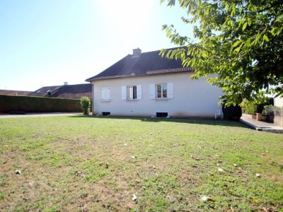 MAISON SUR SOUS SOL COMPLET A VENDRE - OUROUX SUR SAONE - 143 m2 - 270000 €