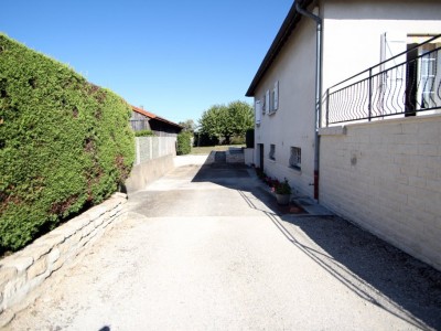 MAISON SUR SOUS SOL COMPLET A VENDRE - OUROUX SUR SAONE - 143 m2 - 270000 €