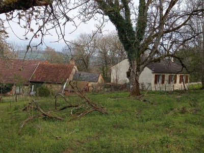 Ensemble immobilier A VENDRE - POUILLY EN AUXOIS - 90 m2 - 160000 €