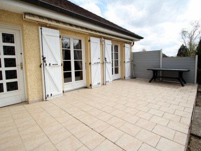 MAISON SUR SOUS SOL COMPLET A VENDRE - SASSENAY - 89 m2 - 245000 €
