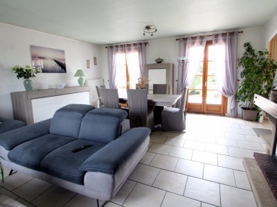 MAISON SUR SOUS SOL COMPLET A VENDRE - SASSENAY - 89 m2 - 245000 €