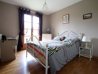 MAISON SUR SOUS SOL COMPLET A VENDRE - SASSENAY - 89 m2 - 245000 €
