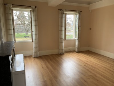 IMMEUBLE/MAISON DE VILLE AVEC JARDIN ET GRANGE A VENDRE - SENNECEY LE GRAND - 190 m2 - 185000 €