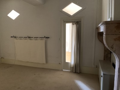 IMMEUBLE/MAISON DE VILLE AVEC JARDIN ET GRANGE A VENDRE - SENNECEY LE GRAND - 190 m2 - 185000 €