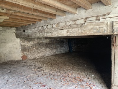 IMMEUBLE/MAISON DE VILLE AVEC JARDIN ET GRANGE A VENDRE - SENNECEY LE GRAND - 190 m2 - 185000 €