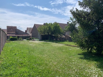 MAISON DE VILLAGE AVEC JARDIN A VENDRE - SENNECEY LE GRAND - 112 m2 - 135000 €