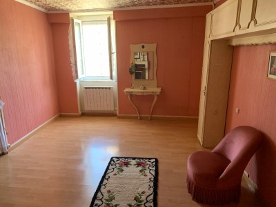 MAISON DE VILLAGE AVEC JARDIN A VENDRE - SENNECEY LE GRAND - 112 m2 - 135000 €