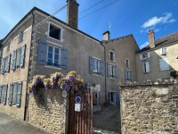 MAISON DE VILLE AVEC JARDIN ET DÉPENDANCES - SENNECEY LE GRAND - 210 m2 - VENDU