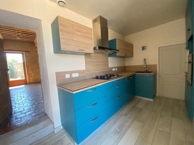 MAISON A VENDRE - ST YAN - 655,4 m2 - 527000 €