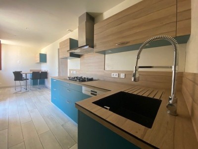 MAISON A VENDRE - ST YAN - 655,4 m2 - 527000 €