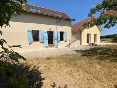 MAISON A VENDRE - ST YAN - 655,4 m2 - 527000 €