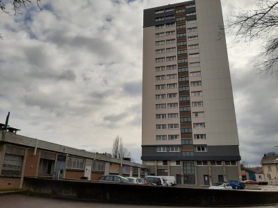 PARKING A LOUER - CHALON SUR SAONE - 29 € charges comprises par mois