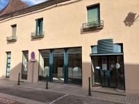 Local commercial A LOUER - AUTUN - 300 m2 - 1 800 &euro; charges comprises par mois