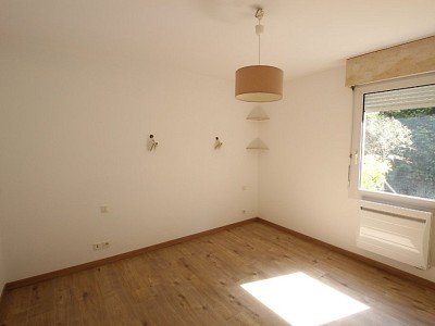 Maison avec sous sol et terrain A VENDRE - BRUAILLES - 156 m2 - 249000 €