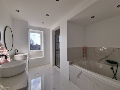 PROPRIETE A VENDRE - LUNEAU - 343,35 m2 - 178000 €