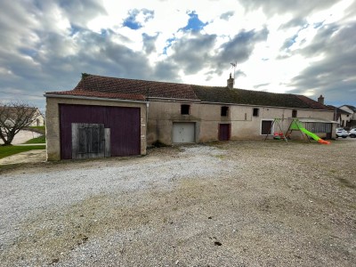 Ensemble de deux granges comprenant deux maisons A VENDRE - SAINT LOUP GEANGES - 97 m2 - 290 000 €