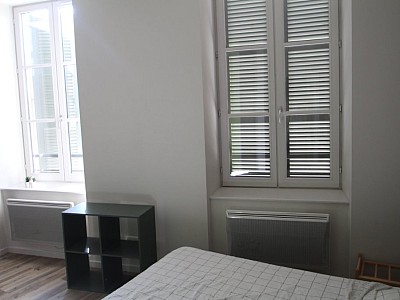 STUDIO A LOUER - BEAUNE - 25,3 m2 - 445 € charges comprises par mois