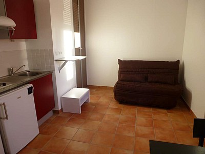 STUDIO A LOUER - CHALON SUR SAONE - 18,38 m2 - 330 € charges comprises par mois