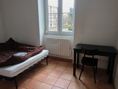 STUDIO A LOUER - CHALON SUR SAONE - 18,38 m2 - 330 € charges comprises par mois
