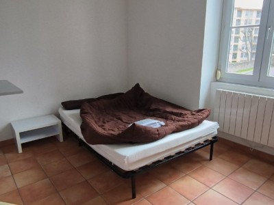 STUDIO A LOUER - CHALON SUR SAONE - 18,38 m2 - 330 € charges comprises par mois