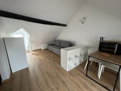 STUDIO A LOUER - DIJON - 13,4 m2 - 470 € charges comprises par mois