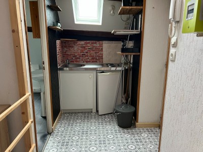 STUDIO A LOUER - DIJON - 13,49 m2 - 350 € charges comprises par mois