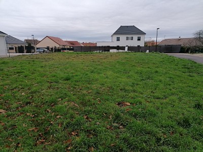 TERRAIN A VENDRE - VARENNES LE GRAND - 761 m2 - 72000 €
