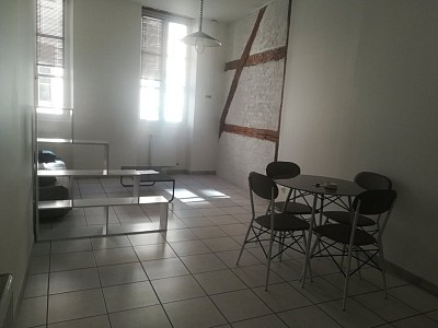 APPARTEMENT T1 A LOUER - CHALON SUR SAONE - 27,68 m2 - 380 € charges comprises par mois