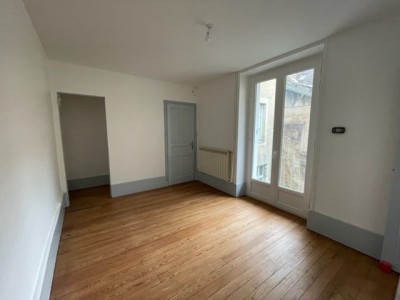 APPARTEMENT T2 - AUTUN AU COEUR DU CENTRE VILLE - 40,1 m2 - LOUÉ