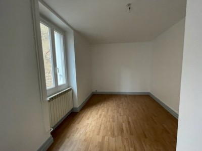 APPARTEMENT T2 - AUTUN AU COEUR DU CENTRE VILLE - 40,1 m2 - LOUÉ