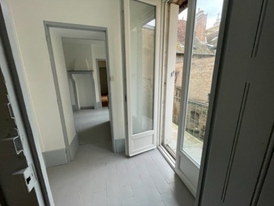 APPARTEMENT T2 - AUTUN AU COEUR DU CENTRE VILLE - 40,1 m2 - LOUÉ