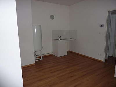 APPARTEMENT T2 A LOUER - AUTUN PROCHE CENTRE - 48,24 m2 - 400 € charges comprises par mois