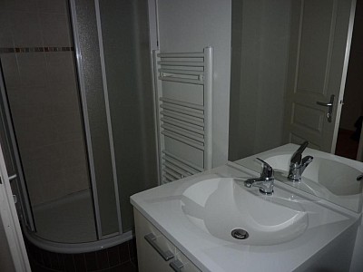 APPARTEMENT T2 A LOUER - AUTUN PROCHE CENTRE - 48,24 m2 - 400 € charges comprises par mois