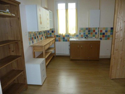 APPARTEMENT T2 A LOUER - AUTUN QUARTIER ST JEAN - 44 m2 - 350 € charges comprises par mois