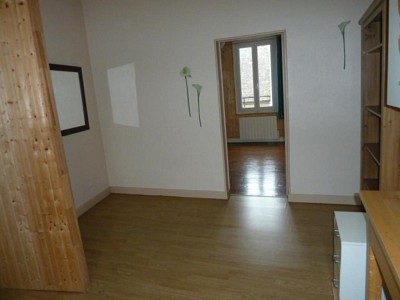 APPARTEMENT T2 A LOUER - AUTUN QUARTIER ST JEAN - 44 m2 - 350 € charges comprises par mois