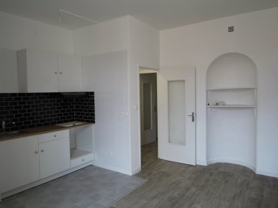 APPARTEMENT T2 BIS A LOUER - CHAGNY 16 AVENUE DE LA REPUBLIQUE - 62,07 m2 - 580 € charges comprises par mois