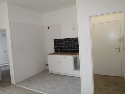 APPARTEMENT T2 BIS A LOUER - CHAGNY 16 AVENUE DE LA REPUBLIQUE - 62,07 m2 - 580 € charges comprises par mois