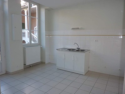 APPARTEMENT T2 A LOUER - CHALON SUR SAONE CENTRE VILLE - 54,24 m2 - 460 € charges comprises par mois
