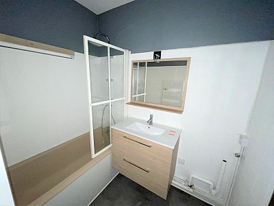 APPARTEMENT T2 A LOUER - CHALON SUR SAONE - 42,8 m2 - 469,77 € charges comprises par mois