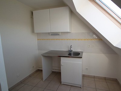 APPARTEMENT T2 A LOUER - DIJON FACULTES - 33,48 m2 - 575 € charges comprises par mois