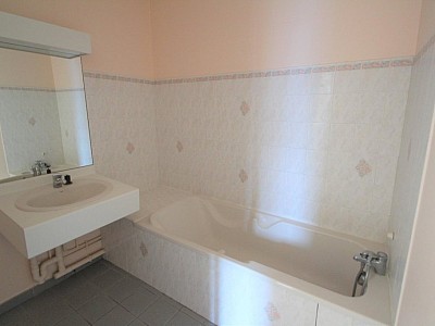 APPARTEMENT T2 A LOUER - DIJON - 47,12 m2 - 681 € charges comprises par mois