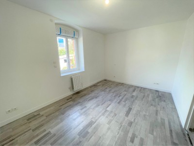 APPARTEMENT T2 A LOUER - GUEUGNON - 38,3 m2 - 396 € charges comprises par mois