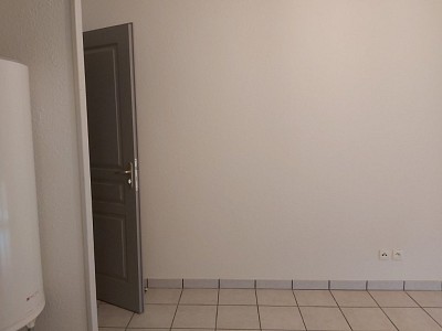 APPARTEMENT T2 A LOUER - LE CREUSOT - 37 m2 - 392 € charges comprises par mois