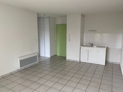 APPARTEMENT T2 A LOUER - LE CREUSOT - 40,19 m2 - 382 € charges comprises par mois
