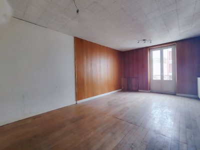 APPARTEMENT T2 A VENDRE - MONTCEAU LES MINES - 95 m2 - 60000 €