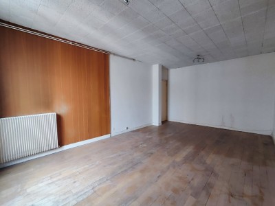APPARTEMENT T2 A VENDRE - MONTCEAU LES MINES - 95 m2 - 60000 €