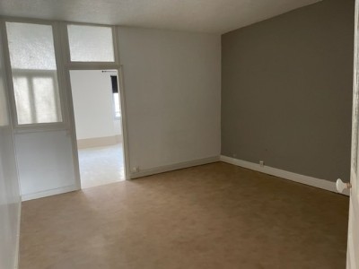 APPARTEMENT T3 A LOUER - AUTUN - 91,1 m2 - 510 € charges comprises par mois