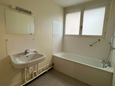 APPARTEMENT T3 A LOUER - AUXONNE - 72,39 m2 - 600 € charges comprises par mois