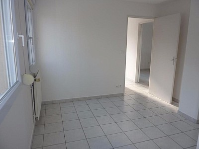 APPARTEMENT T3 A LOUER - CHATENOY LE ROYAL - 60,56 m2 - 495 € charges comprises par mois